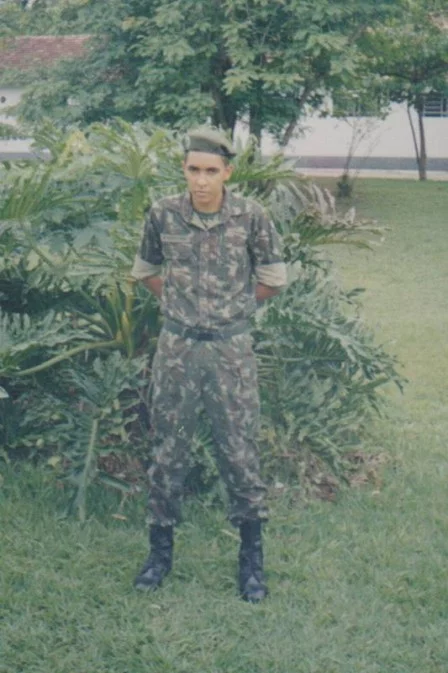 Humilhação, xingamentos e tortura marcam formação de policiais militares brasileiros Humilhação, xingamentos e tortura marcam formação de policiais militares brasileiros