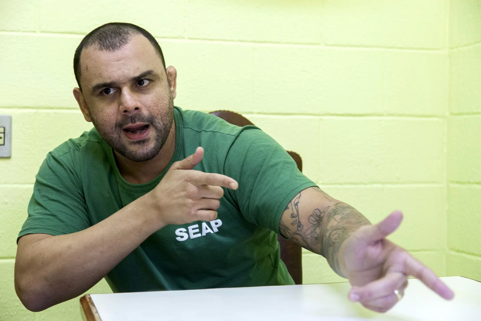 Humilhação, xingamentos e tortura marcam formação de policiais militares brasileiros Humilhação, xingamentos e tortura marcam formação de policiais militares brasileiros