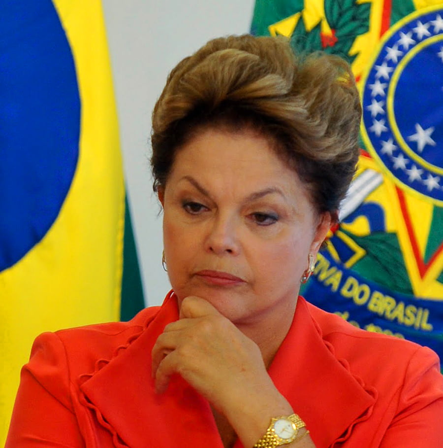 Dilma 004p