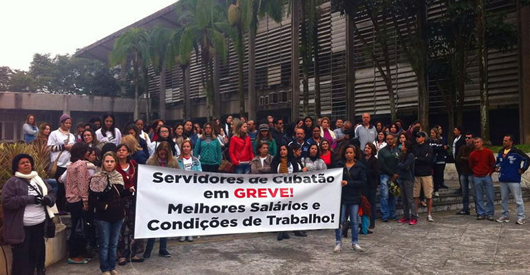 Professores municipais de Cubatão fazem greve e sofrem perseguição política