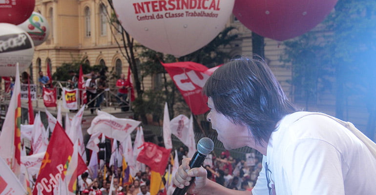Trabalhadores vão às ruas em defesa da democracia, pelo direito de Lula ser candidato e contra a agenda do grande capital