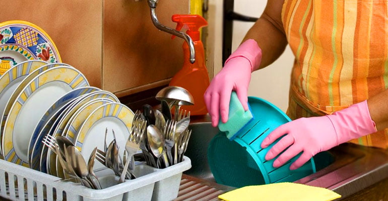 Brasil ratifica Convenção 189 da OIT sobre trabalho doméstico