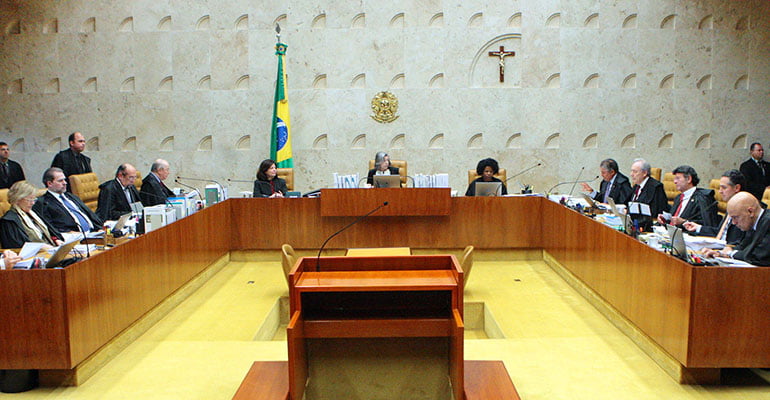 Por 7 x 4, STF adia decisão sobre prisão de Lula | Intersindical